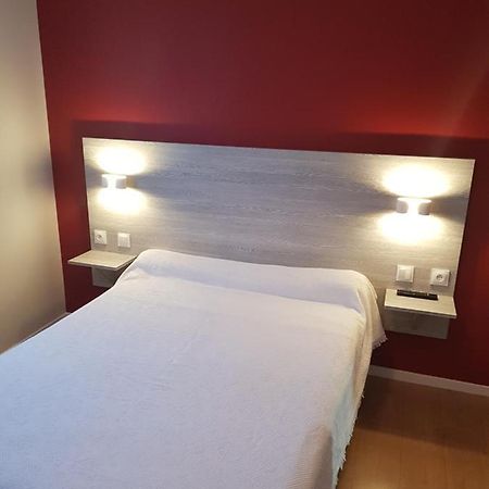 Hotel Restaurant Le Bourgneuf Morlaas 외부 사진