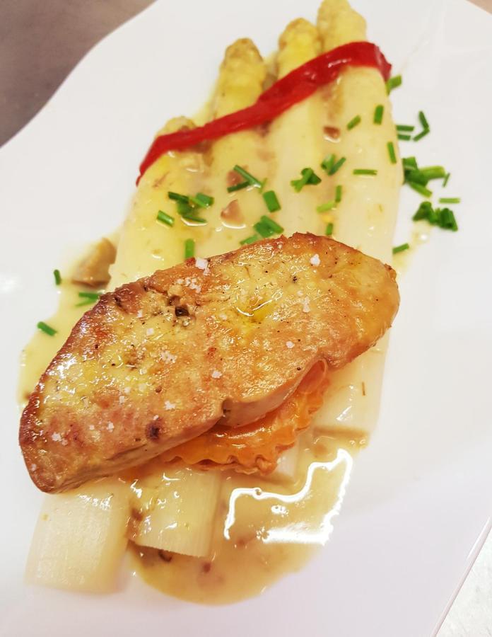 Hotel Restaurant Le Bourgneuf Morlaas 외부 사진
