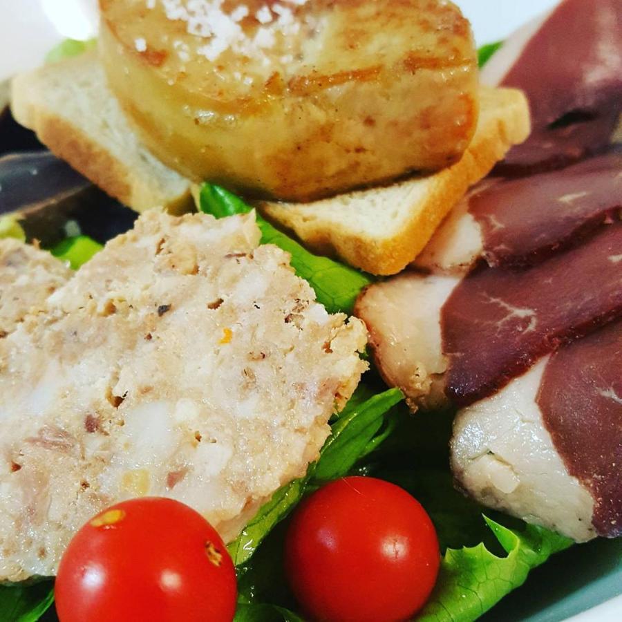 Hotel Restaurant Le Bourgneuf Morlaas 외부 사진